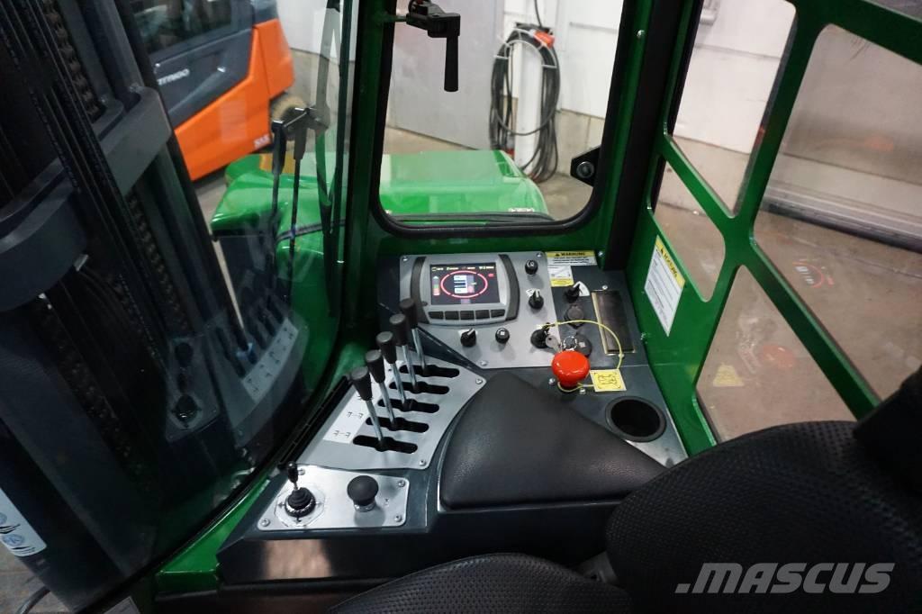 Combilift C4500ET Montacargas de 4 vías
