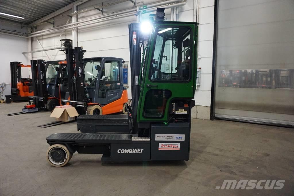 Combilift C4500ET Montacargas de 4 vías