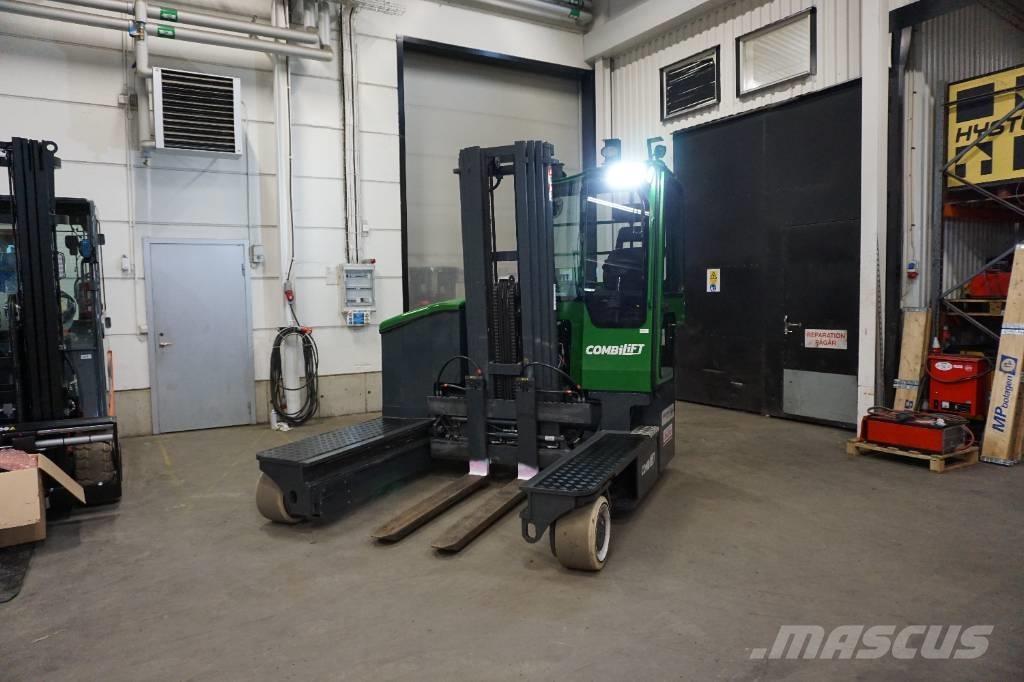Combilift C4500ET Montacargas de 4 vías