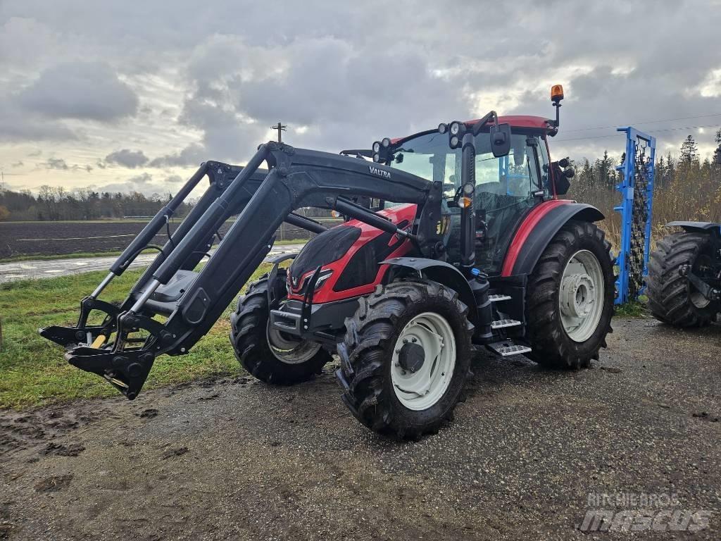 Valtra G125 Tractores