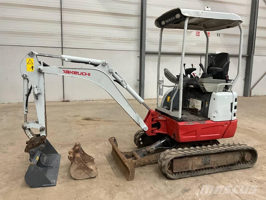 Takeuchi TB 215 R Miniexcavadoras