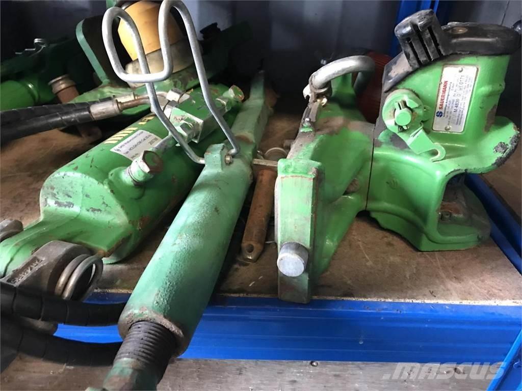 John Deere 6215R Tractores