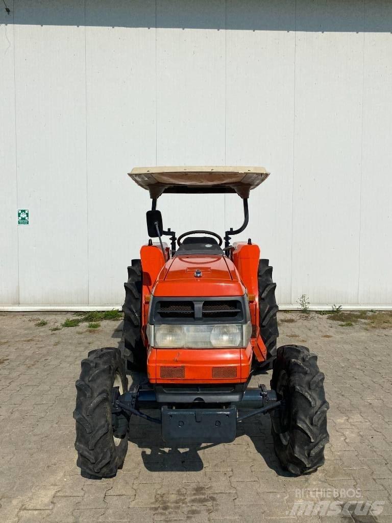 Kubota GL320 Tractores compactos