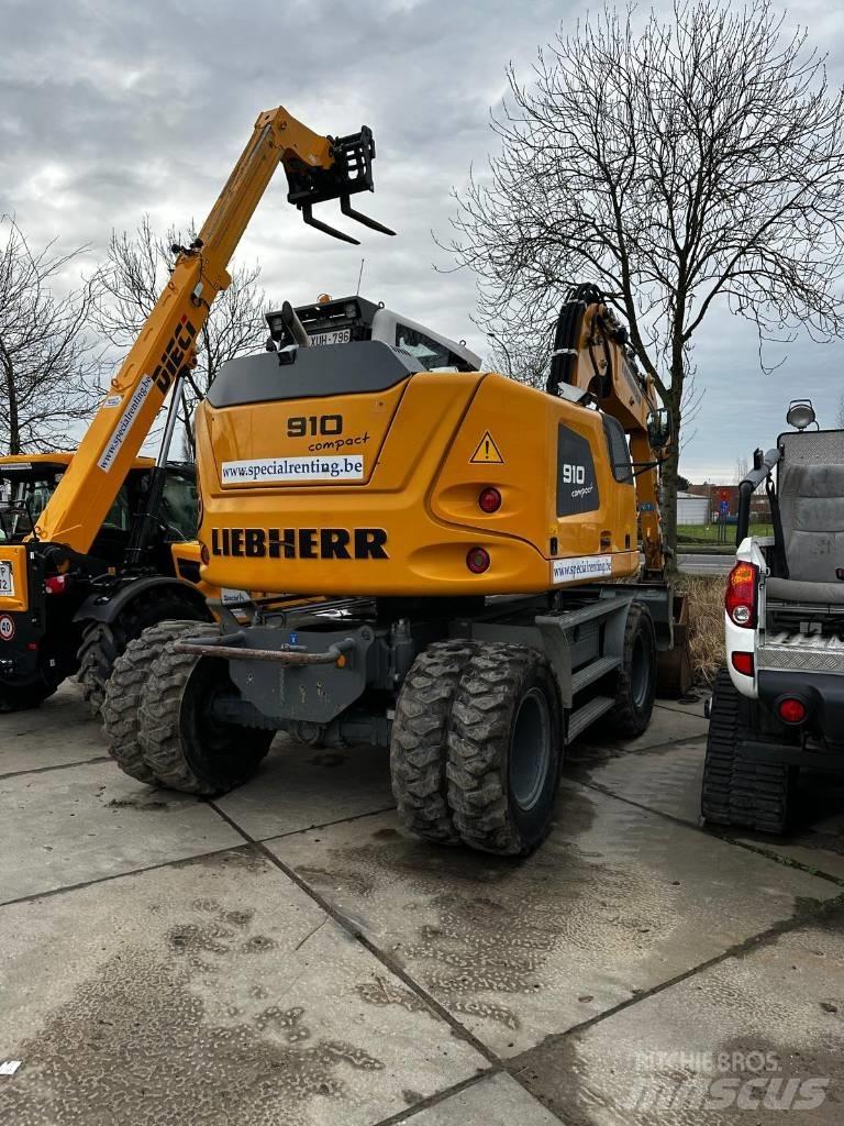 Liebherr 910 Compact Excavadoras de ruedas