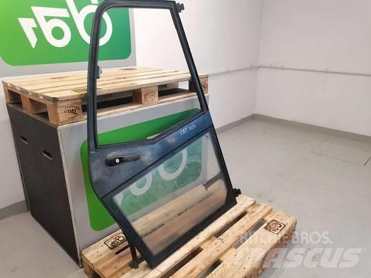 JLG 4017PS door Cabina