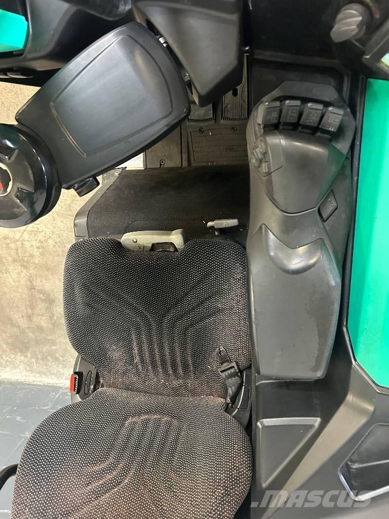 Mitsubishi RB 16N2C Montacargas de alcance de gran altura