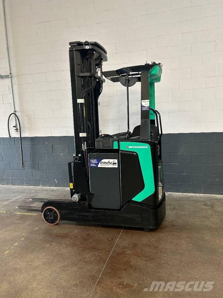 Mitsubishi RB 16N2C Montacargas de alcance de gran altura