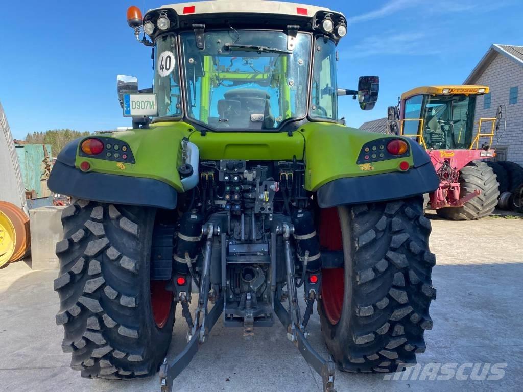 CLAAS Arion 440 Tractores