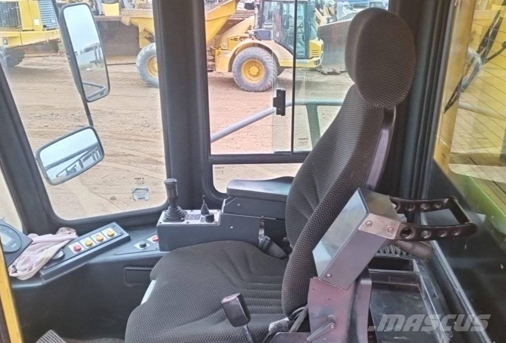 Bomag BC 772 RB-2 Compactadoras de residuos