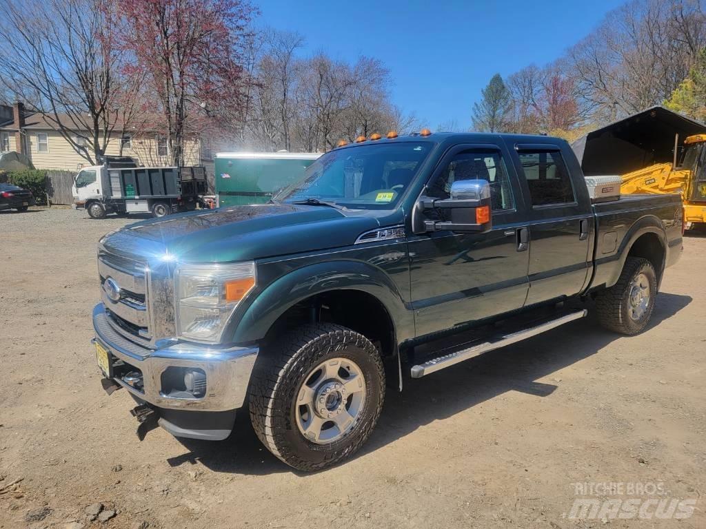 Ford F350 XLT Caja abierta/laterales abatibles