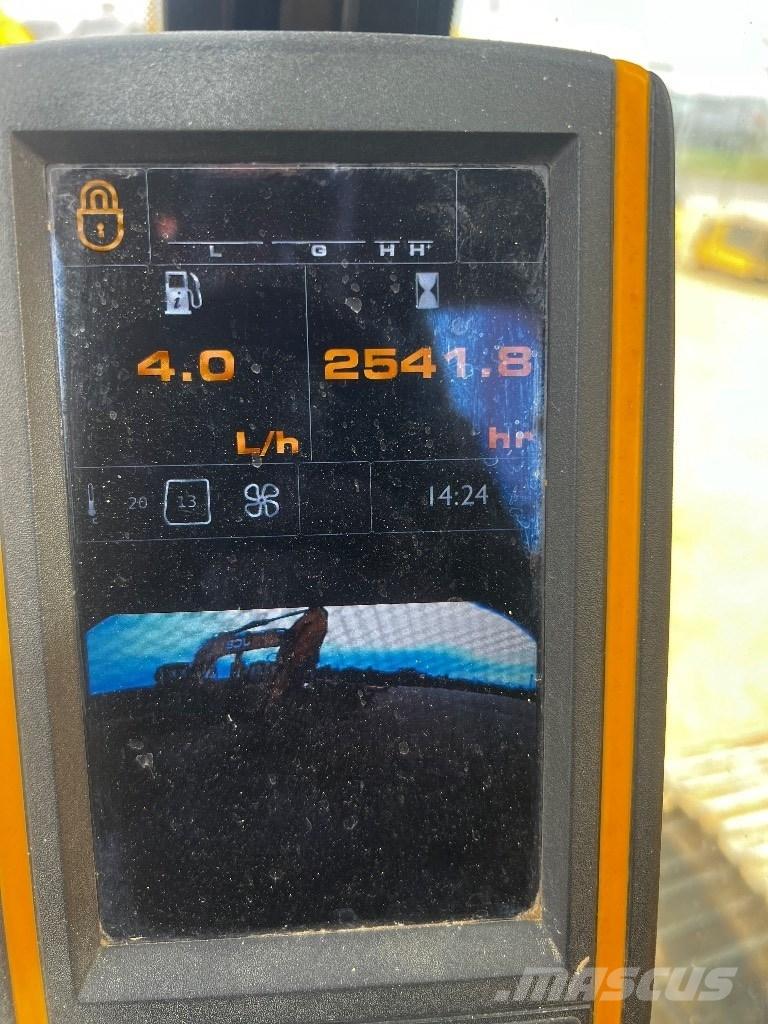 JCB JS 220 N LC Excavadoras sobre orugas