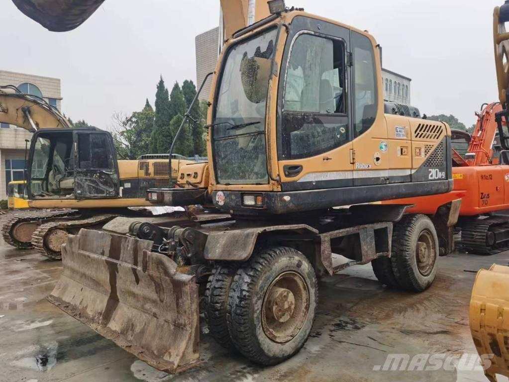 Hyundai R210W-9 Excavadoras de ruedas