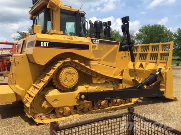 CAT D8T Buldozer sobre oruga