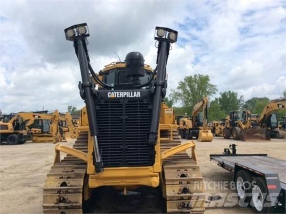 CAT D8T Buldozer sobre oruga