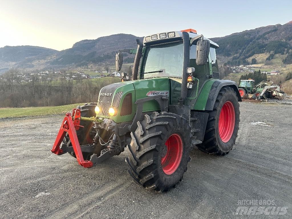 Fendt 411 Vario Tractores