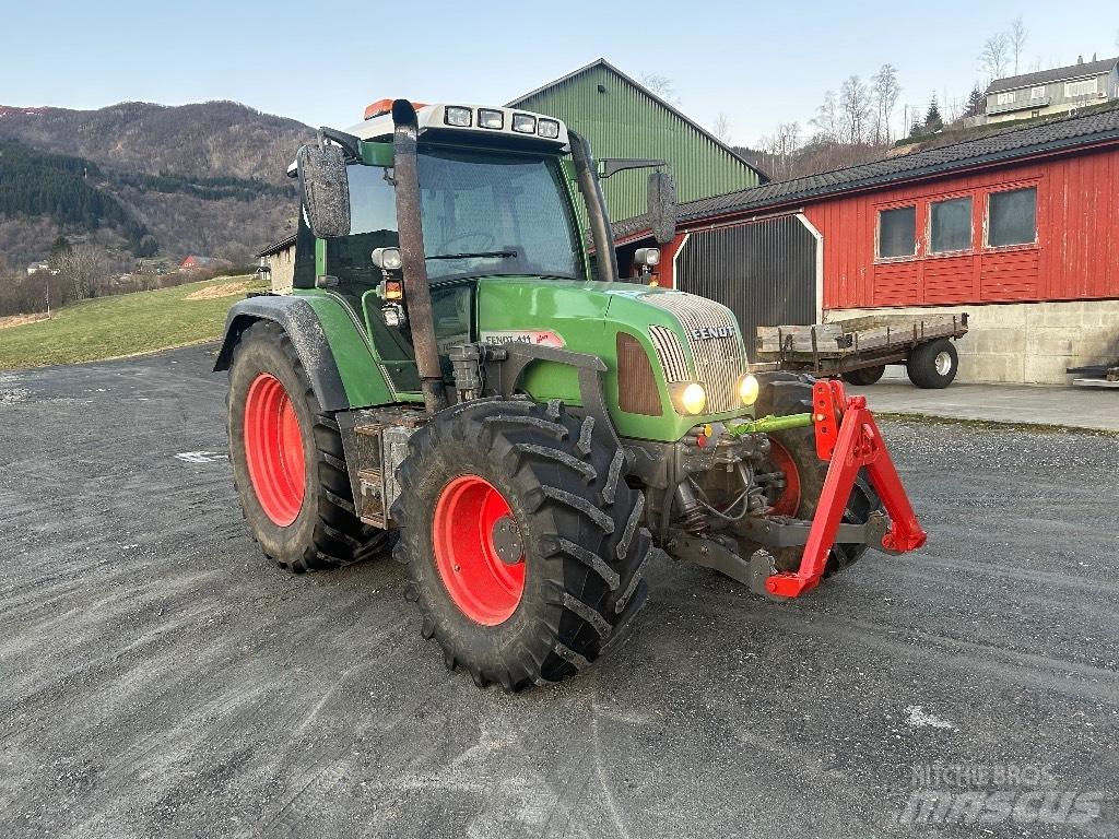 Fendt 411 Vario Tractores