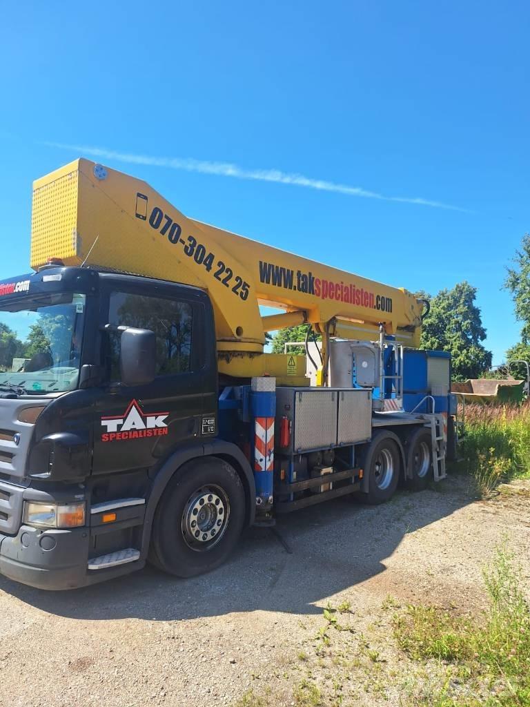 Scania P 3210 Grúas cargadoras