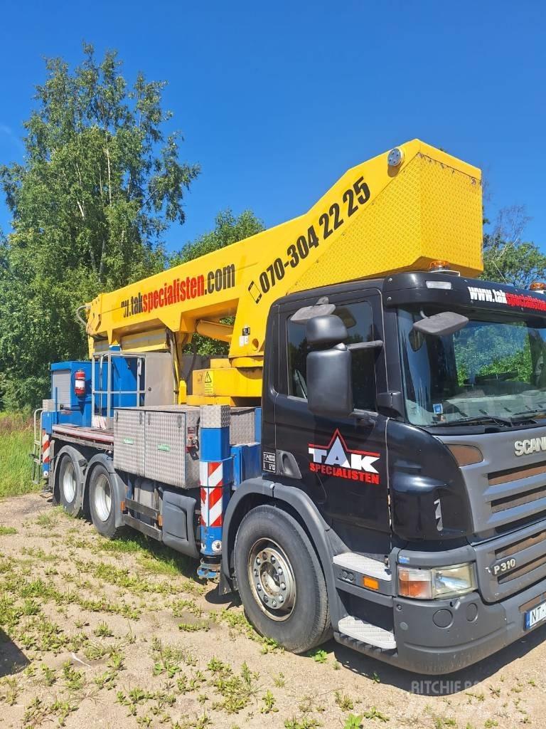 Scania P 3210 Grúas cargadoras