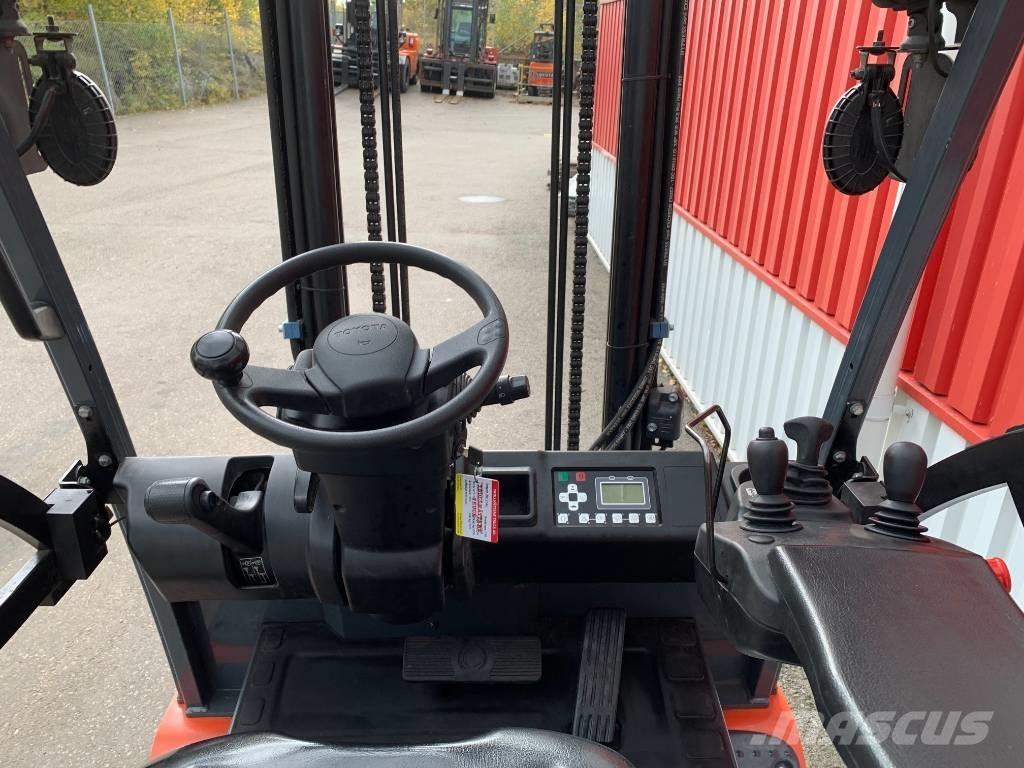 Toyota 8 FB MKT 25 Carretillas de horquilla eléctrica