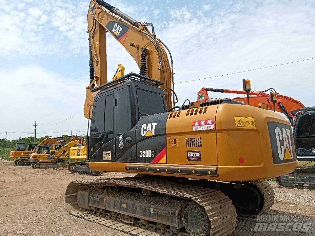 CAT 320D2 Excavadoras 7t - 12t