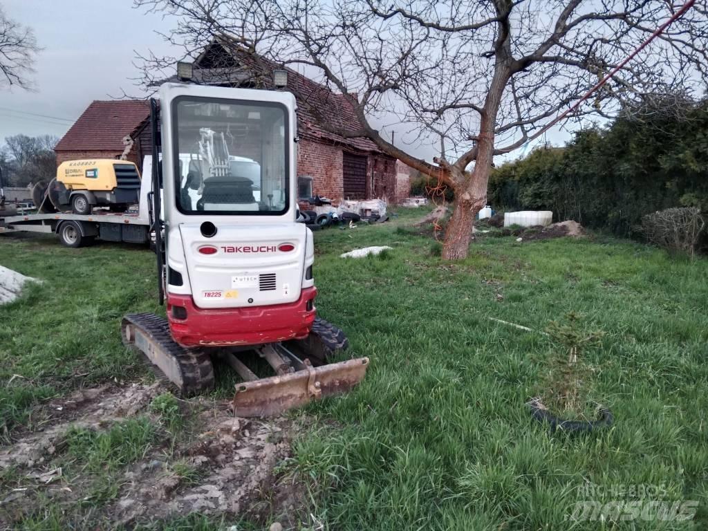 Takeuchi TB 225 Miniexcavadoras