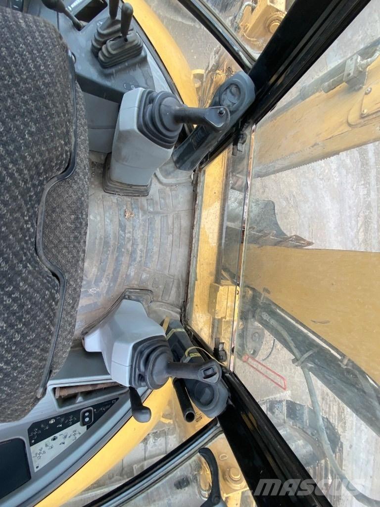 CAT 432 E Retrocargadoras