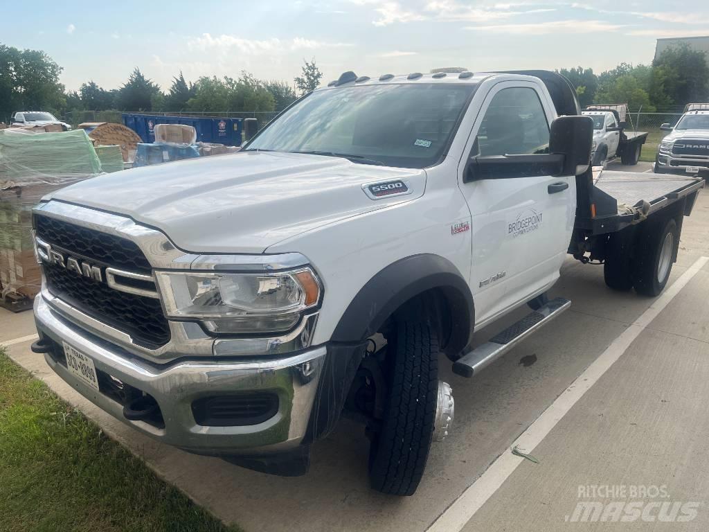 RAM 5500 Camiones de cama baja