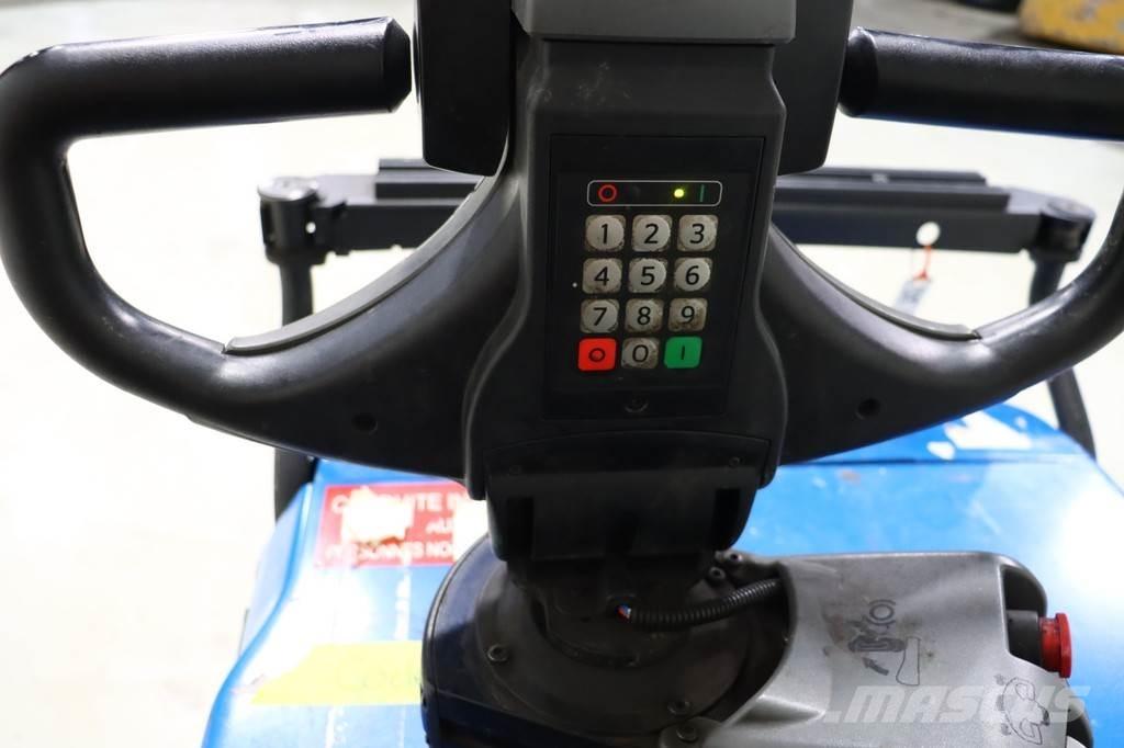 Toyota OSE120 Montacargas recogepedidos de baja altura