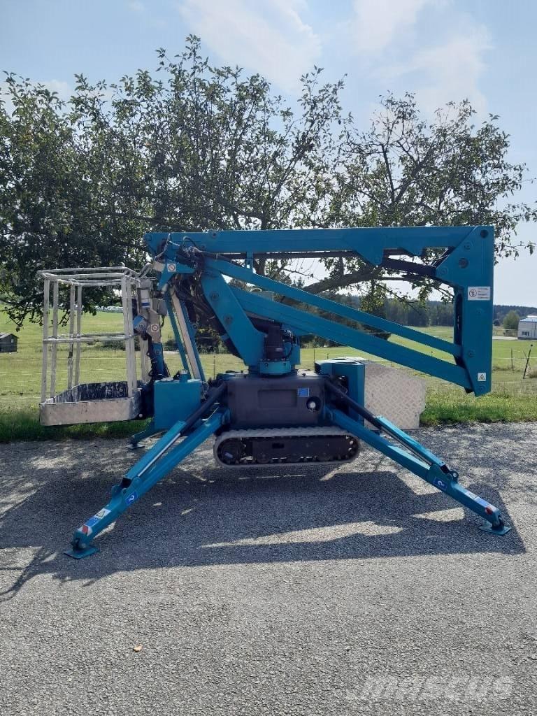 CTE 135 Plataformas con brazo de elevación manual