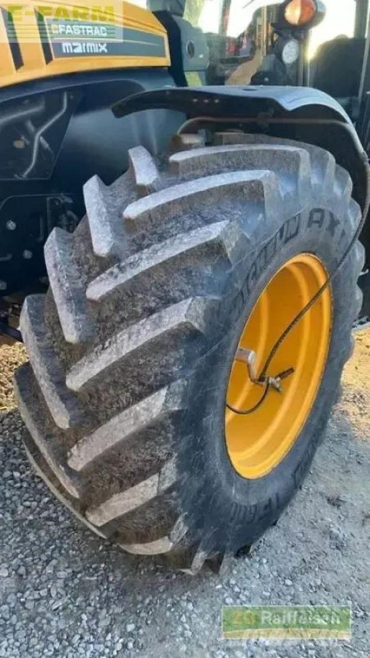 JCB fastrac 4220 Tractores