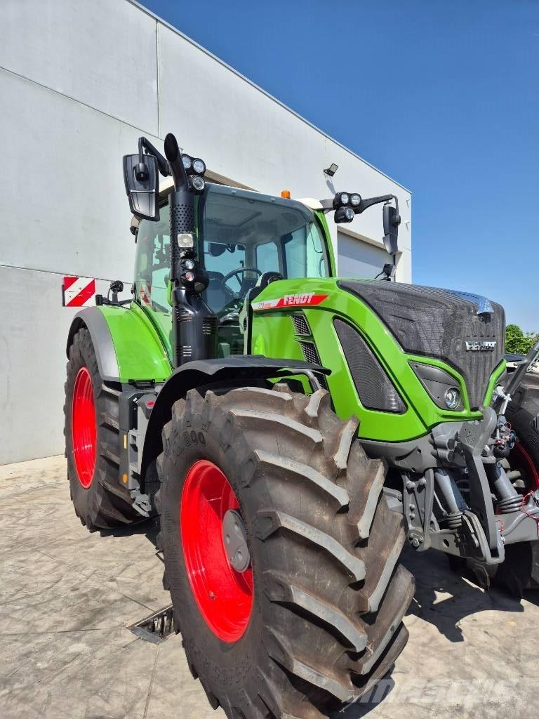 Fendt 718 Vario Tractores