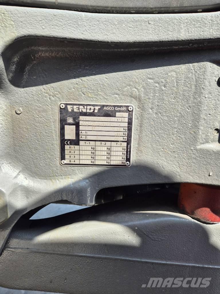 Fendt 718 Vario Tractores