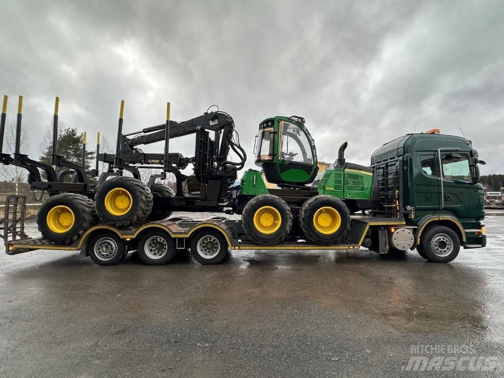 Scania R 730 Forest machine transport trucks