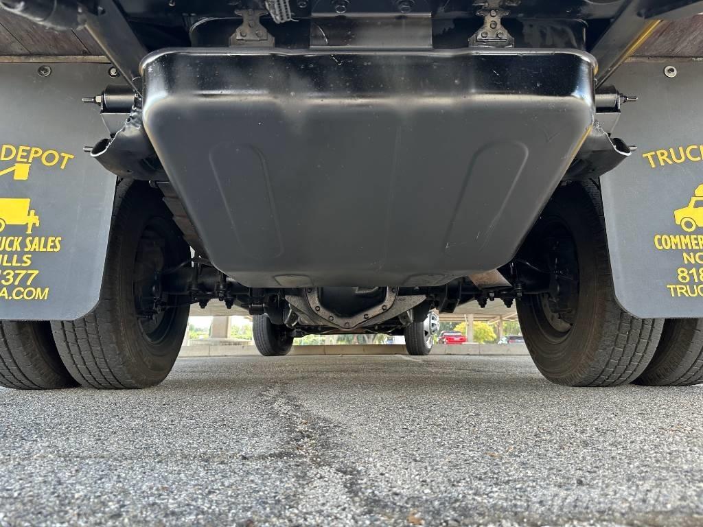 Chevrolet 3500 HD Caja abierta/laterales abatibles