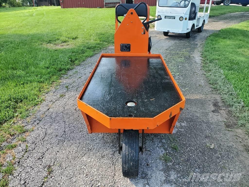 Taylor-Dunn SC100 Camiones con grúa