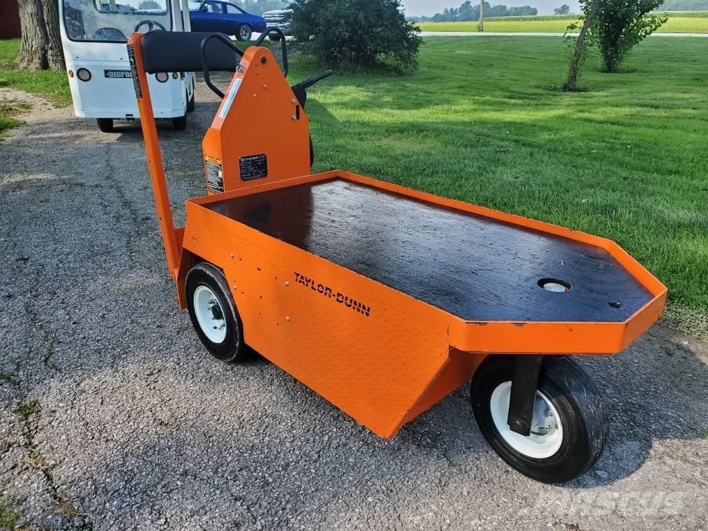 Taylor-Dunn SC100 Camiones con grúa