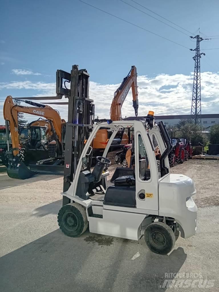 UniCarriers DX 25 Camiones diesel