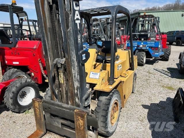 CAT V 80 F Montacargas - otros