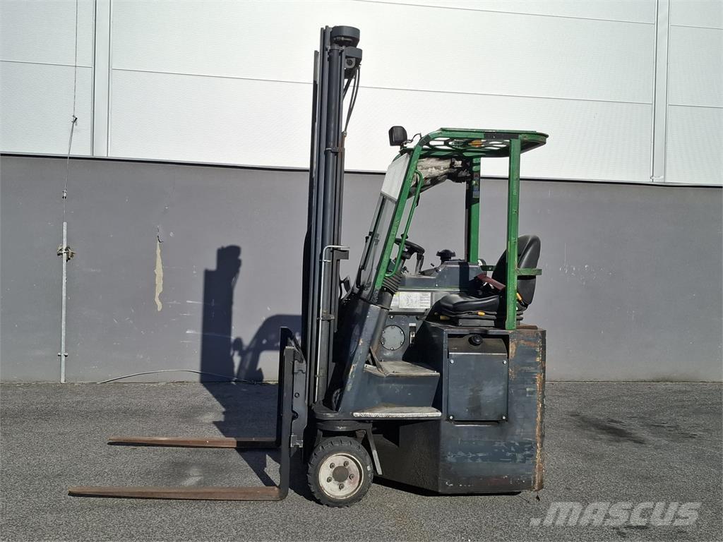 Combilift C3000CB Montacargas de 4 vías