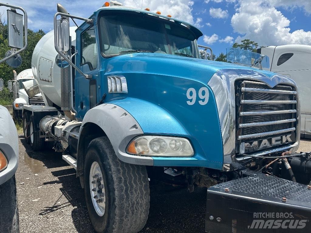 Mack GU 800 Otros camiones