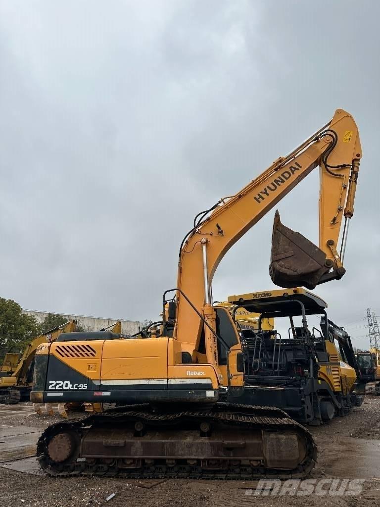 Hyundai 220LC-9S Excavadoras sobre orugas