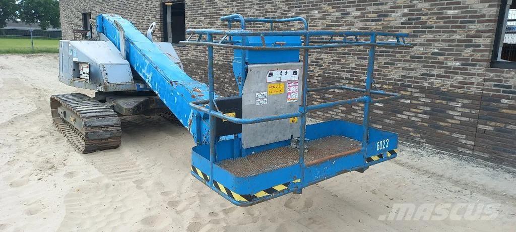 Aichi SR 12 B Plataformas con brazo de elevación telescópico