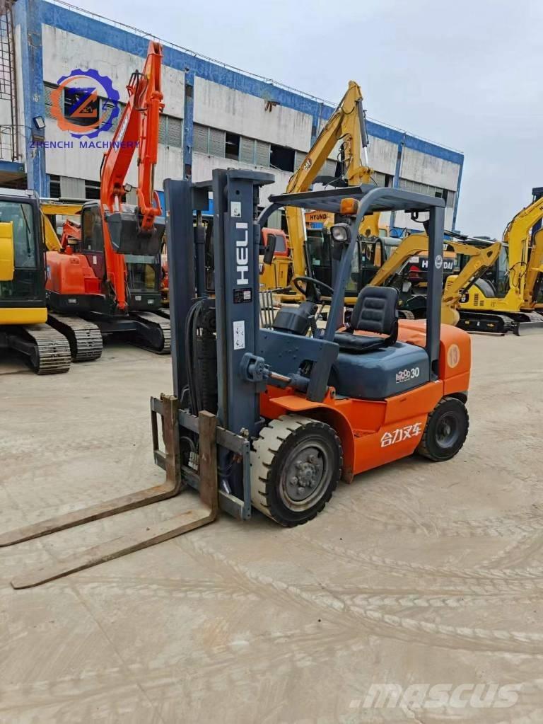 Heli CPCD 30 Camiones diesel