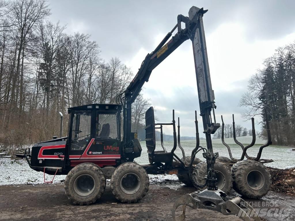 Valmet 820 Transportadoras