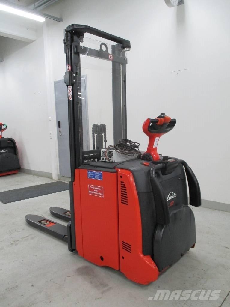 Linde L 12 AP Apiladoras eléctricos