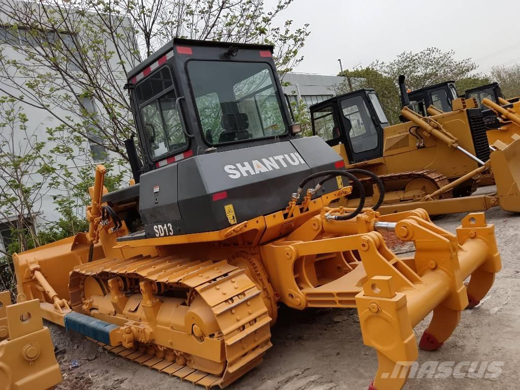 Shantui SD 16 Buldozer sobre oruga