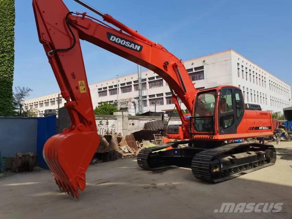 Doosan DX 300 Excavadoras sobre orugas