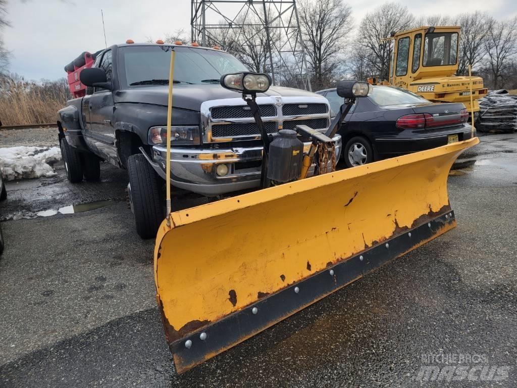 Dodge 3500 Caja abierta/laterales abatibles