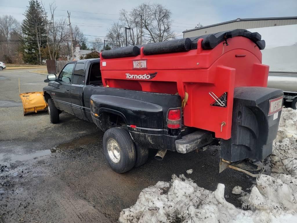 Dodge 3500 Caja abierta/laterales abatibles