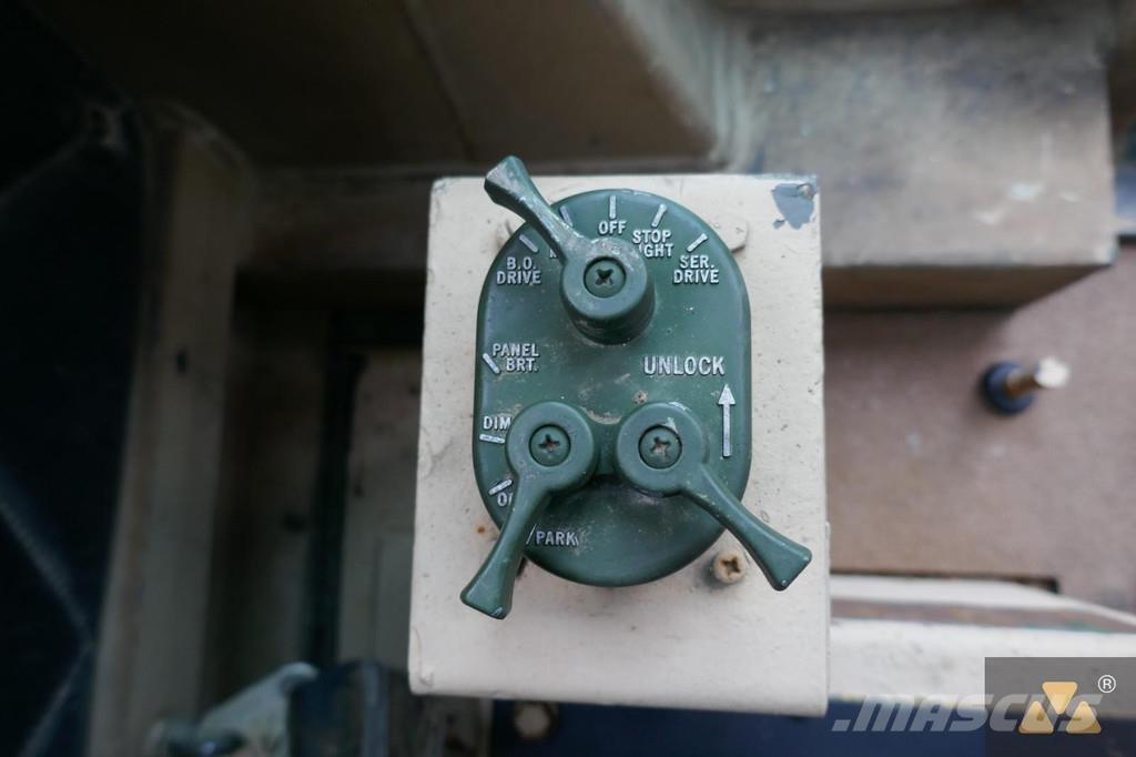 CAT 130G Ex-army Niveladoras